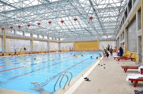 室内麻豆三级高潮性爱片