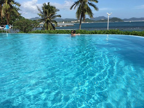 室外游麻豆三级高潮性爱片