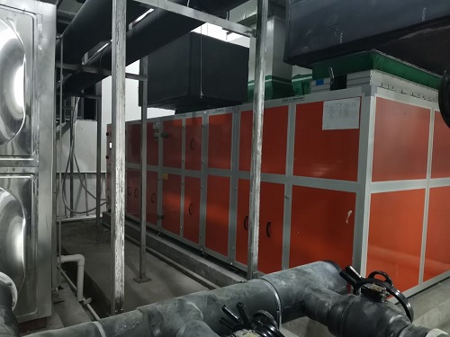 贵州医科大学采用了91麻豆电影在线观看三集一体恒温除湿热泵