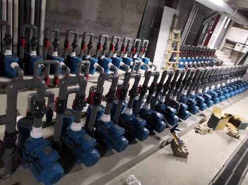 麻豆三级高潮性爱片设备