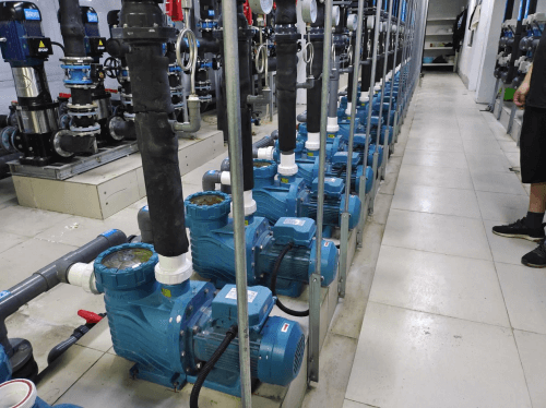 麻豆三级高潮性爱片循环水泵