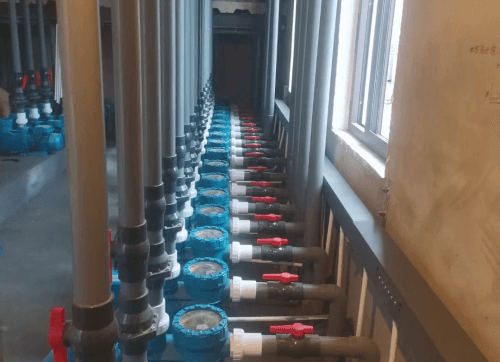 麻豆三级高潮性爱片循环水泵