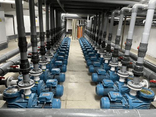 麻豆三级高潮性爱片水泵