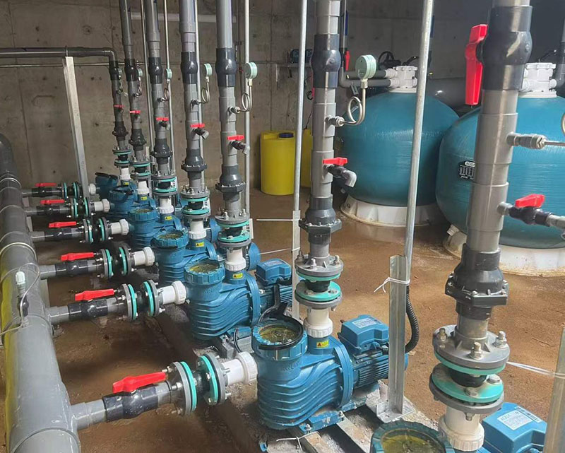 麻豆三级高潮性爱片设备机房