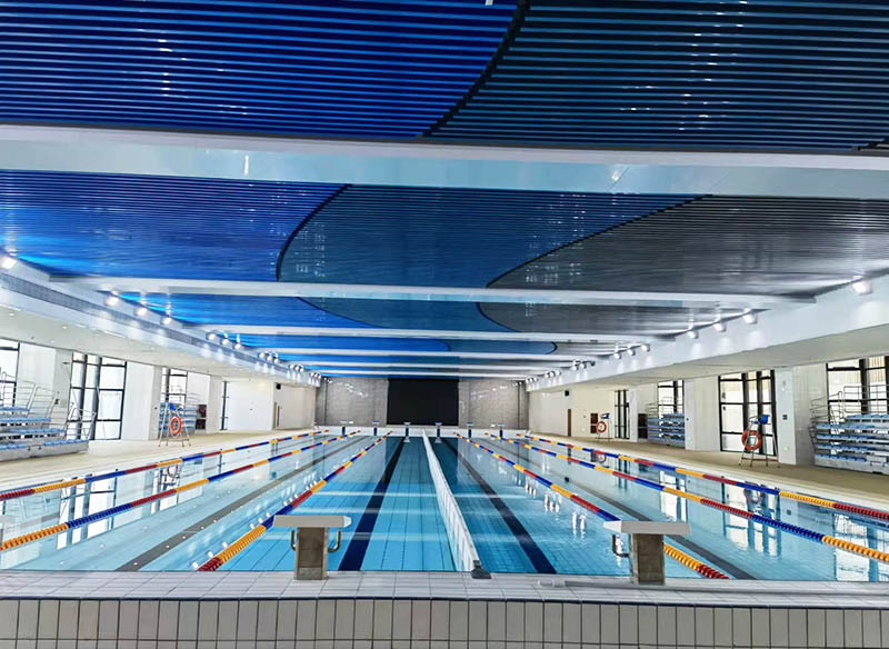 学校麻豆三级高潮性爱片设备