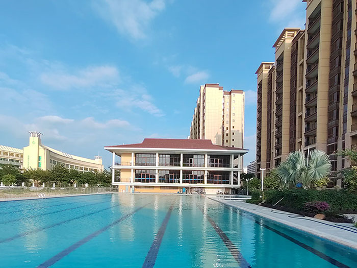 小区麻豆三级高潮性爱片设备