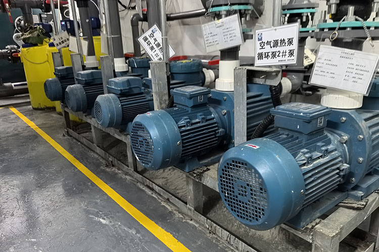 麻豆三级高潮性爱片循环水泵